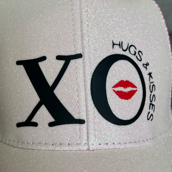 NWOT-GLITTER PONYTAIL TRUCKER HAT LIGHT PINK - Picture 4 of 14